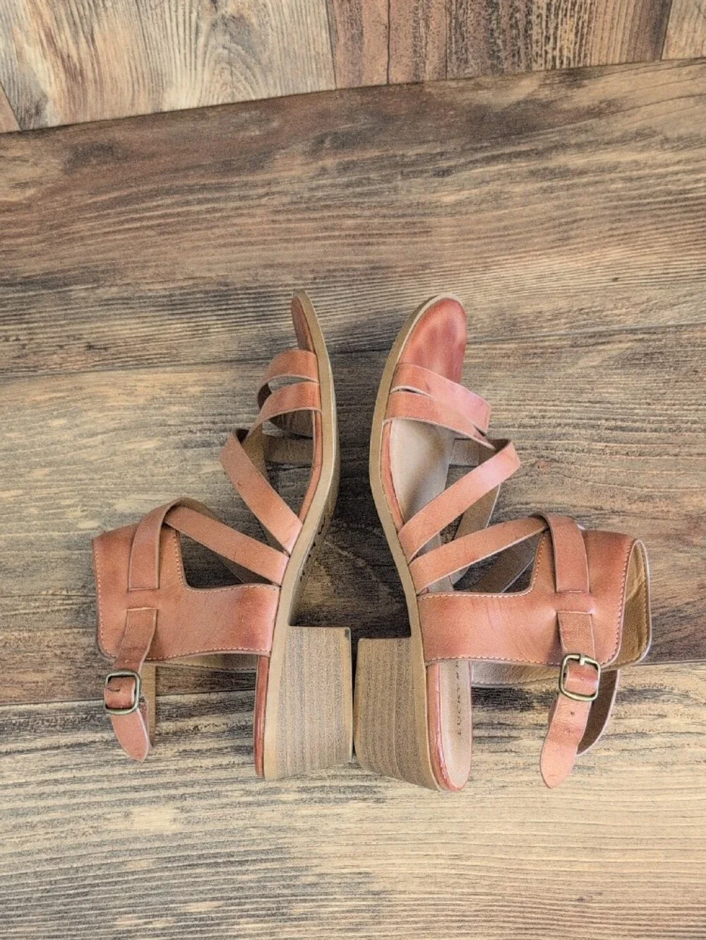 Lucky Brand Baruska Strappy Leather Sandals 5M       569A
